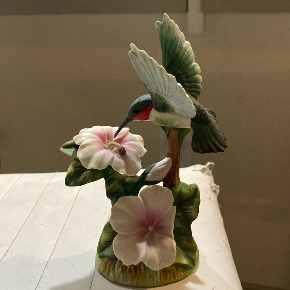 Gallery Originals limited edition 1984 hummingbird statue figurine